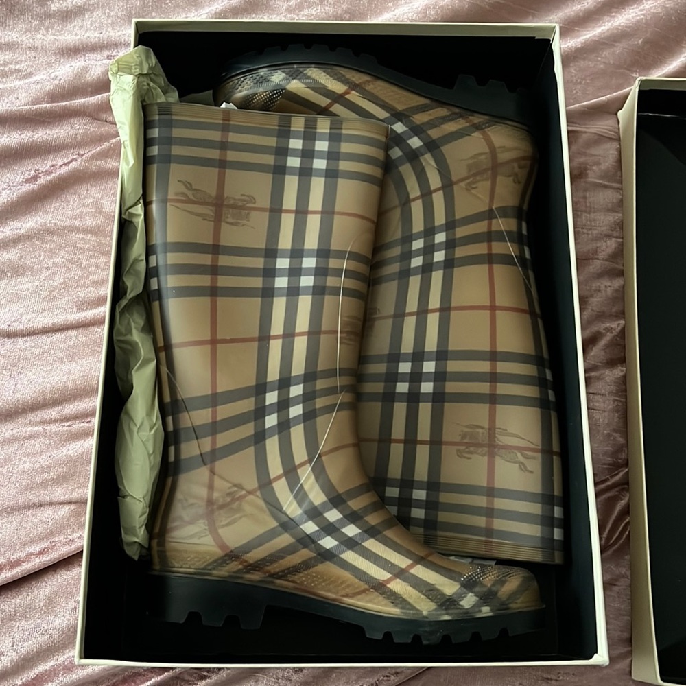 Burberry Tall rain boots